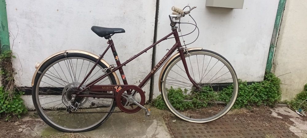 Burgundy classic ladies' town bike with mudguards — refurbished secondhand bike for sale in Hove